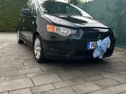 Schwarz Gebraucht 2012 Mitsubishi Colt Intense Van / Kleinbus | 2.950 € (Guter Preis)