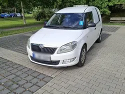 Weiß Gebraucht 2015 Skoda Roomster Kombi | 4.750 €