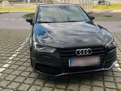 Schwarz Gebraucht 2016 Audi A3 Sportback S-Line Limousine | 13.489 € (Guter Preis)