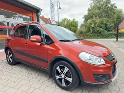 Orange Gebraucht 2011 Suzuki SX4 Club SUV | 3.990 € (Etwas zu teuer)