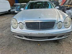 Grau Gebraucht 2003 Mercedes E200 Kombi | 1.300 €