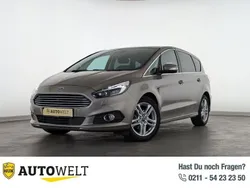 Perlsilber () Gebraucht 2017 Ford S-MAX S Van / Kleinbus | 20.760 € (Fairer Preis)