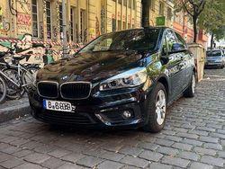 Schwarz Gebraucht 2016 BMW 220 Active Tourer Advantage Van / Kleinbus | 12.700 € (Superpreis)