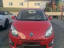 Rot Gebraucht 2009 Renault Twingo Kleinwagen | 1.850 € (Fairer Preis)