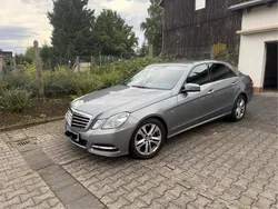 Grau Gebraucht 2011 Mercedes E220 Limousine | 9.100 € (Etwas zu teuer)