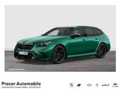 Grün Neu 2025 BMW M5 Performance Kombi | 147.980 € (Fairer Preis)
