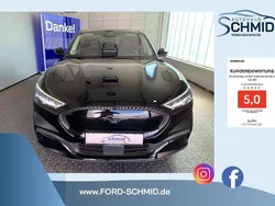 Iridiumschwarz metallic Gebraucht 2022 Ford Mustang Mach-E SUV | 38.980 € (Teuer)