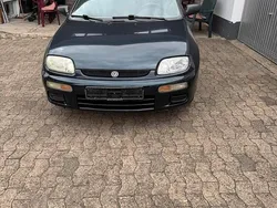 Grün Gebraucht 1996 Mazda 323 Limousine | 1.150 €