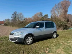 Silber Gebraucht 2012 Skoda Roomster Scout Kombi | 6.500 € (Etwas zu teuer)