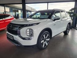Neu 2025 Mitsubishi Outlander P-HEV Edition Kombi | 57.065 € (Teuer)