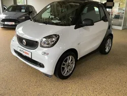 Weiß Gebraucht 2017 Smart ForTwo Cabrio Basis Cabrio | 9.990 € (Superpreis)