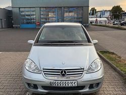 Silber Gebraucht 2005 Mercedes A150 Elegance Van / Kleinbus | 1.499 € (Superpreis)