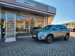 Grau Gebraucht 2024 Suzuki Vitara Comfort+ SUV | 23.450 € (Fairer Preis)