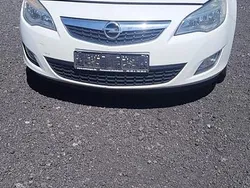 Weiß Gebraucht 2011 Opel Astra Sport Kombi | 1.750 € (Guter Preis)