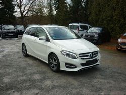Calcitweiss Gebraucht 2018 Mercedes B180 Van / Kleinbus | 17.990 € (Fairer Preis)