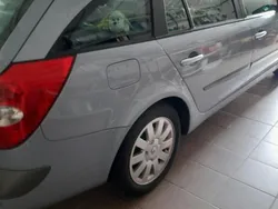 Blau Gebraucht 2001 Renault Laguna GrandTour Privilege Kombi | 2.900 €