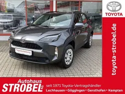 Marlingrau metallic Neu 2025 Toyota Yaris Cross Business Edition SUV | 24.880 €