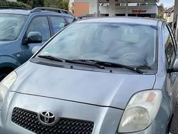 Silber Gebraucht 2008 Toyota Yaris Kleinwagen | 4.300 € (Etwas zu teuer)