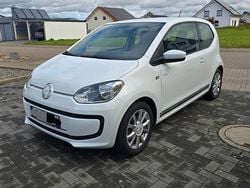 Weiß Gebraucht 2015 VW up! CLUB Kleinwagen | 4.600 € (Guter Preis)