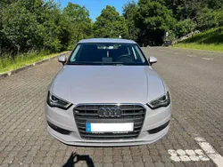 Silber Gebraucht 2016 Audi A3 Ambition Limousine | 14.000 € (Guter Preis)