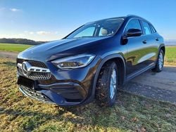 Schwarz Gebraucht 2022 Mercedes GLA200 AMG line SUV | 34.000 € (Fairer Preis)
