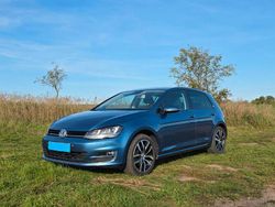 Blau Gebraucht 2014 VW Golf VII Highline Limousine | 8.650 € (Fairer Preis)