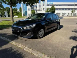 Schwarz Gebraucht 2019 Hyundai i30 Pure Kombi | 10.000 € (Guter Preis)