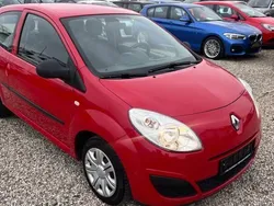 Rot Gebraucht 2010 Renault Twingo Authentique Kleinwagen | 3.490 € (Teuer)