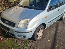 Grün Gebraucht 2004 Ford Fusion Limousine | 549 €