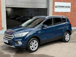 Blau Gebraucht 2019 Ford Kuga Cool & Connect SUV | 12.499 € (Guter Preis)
