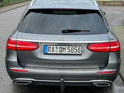 Grau Gebraucht 2016 Mercedes E220 Avantgarde Kombi | 18.900 € (Fairer Preis)