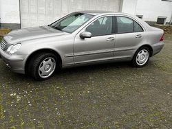 Grau Gebraucht 2004 Mercedes C240 Elegance Limousine | 4.500 € (Fairer Preis)