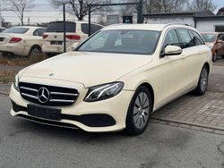 Beige Gebraucht 2019 Mercedes E220 Avantgarde Limousine | 7.900 € (Superpreis)