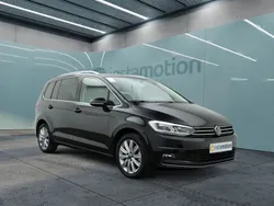 Schwarz Gebraucht 2024 VW Touran Highline Van / Kleinbus | 36.249 € (Fairer Preis)