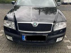 Schwarz Gebraucht 2008 Skoda Octavia Kombi | 4.300 € (Teuer)