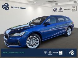 Atlantik blau metallic Neu 2025 Skoda Superb Selection Kombi | 56.240 € (Etwas zu teuer)