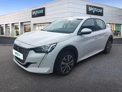 Schneeweiß Gebraucht 2021 Peugeot e-208 Active Kleinwagen | 14.990 € (Guter Preis)