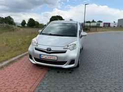 Silber Gebraucht 2012 Toyota Verso-S Life Van / Kleinbus | 5.490 € (Fairer Preis)