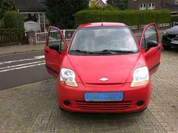 Super red (solid) Gebraucht 2009 Chevrolet Matiz Kleinwagen | 1.980 € (Etwas zu teuer)