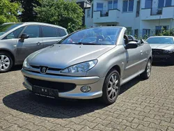 Lack aschgrau/metallic Gebraucht 2005 Peugeot 206 CC Roland Garros Cabrio | 1.390 € (Guter Preis)