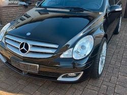 Schwarz Gebraucht 2006 Mercedes R500 Van / Kleinbus | 11.500 €