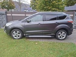 Grau Gebraucht 2016 Ford Kuga Individual SUV | 18.200 € (Fairer Preis)