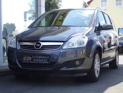 Grau Gebraucht 2009 Opel Zafira Edition Van / Kleinbus | 5.980 € (Teuer)