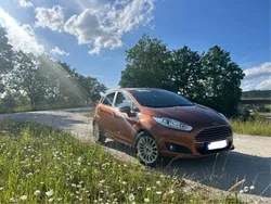 Braun Gebraucht 2016 Ford Fiesta Kleinwagen | 7.399 € (Fairer Preis)
