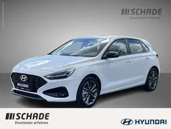 Weiss Gebraucht 2024 Hyundai i30 Advantage Limousine | 18.750 € (Superpreis)