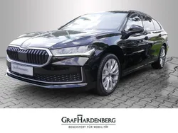 Onyxschwarz metallic Neu 2024 Skoda Superb Selection Kombi | 42.890 € (Etwas zu teuer)
