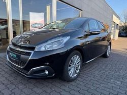 Schwarz Gebraucht 2019 Peugeot 208 Signature Sky Kleinwagen | 10.990 € (Fairer Preis)