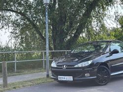 Schwarz Gebraucht 2004 Peugeot 206 CC Filou Cabrio | 2.499 € (Teuer)