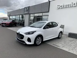 Weiß Gebraucht 2024 Mazda 2 Center-Line Limousine | 19.490 € (Guter Preis)