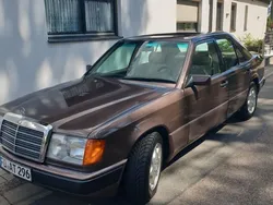 Braun Gebraucht 1993 Mercedes 230 Limousine | 8.390 €